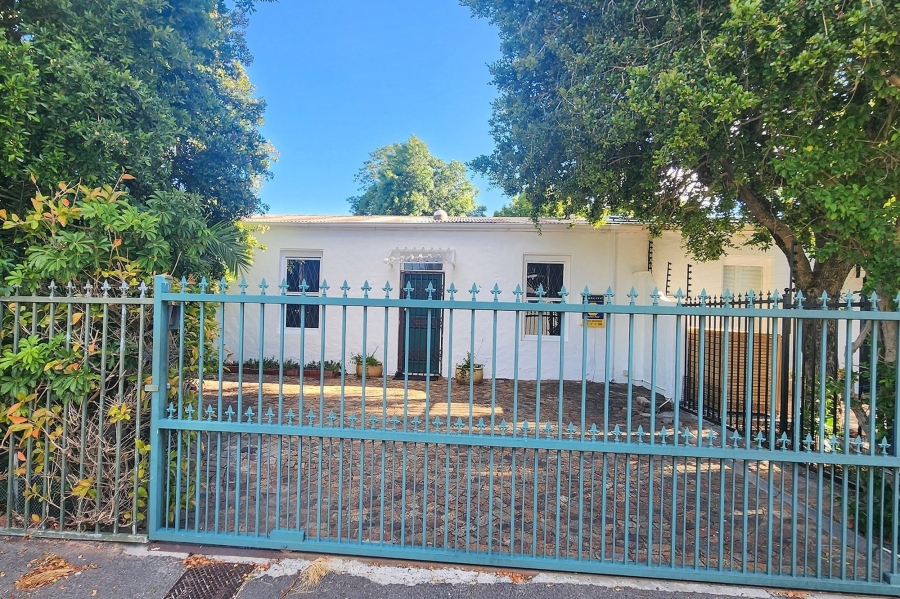 2 Bedroom Property for Sale in Harfield Village Western Cape